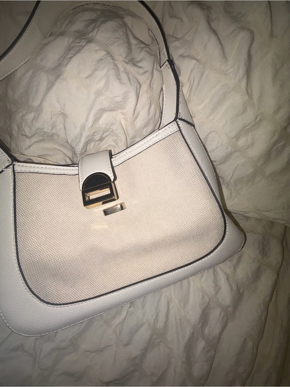 Elegant Cream Shoulder Bag with Gold Accent